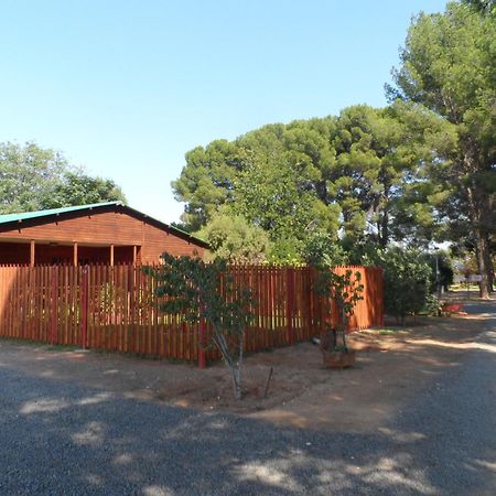A Cherry Lane Self Catering And B&B Bloemfontein Kültér fotó